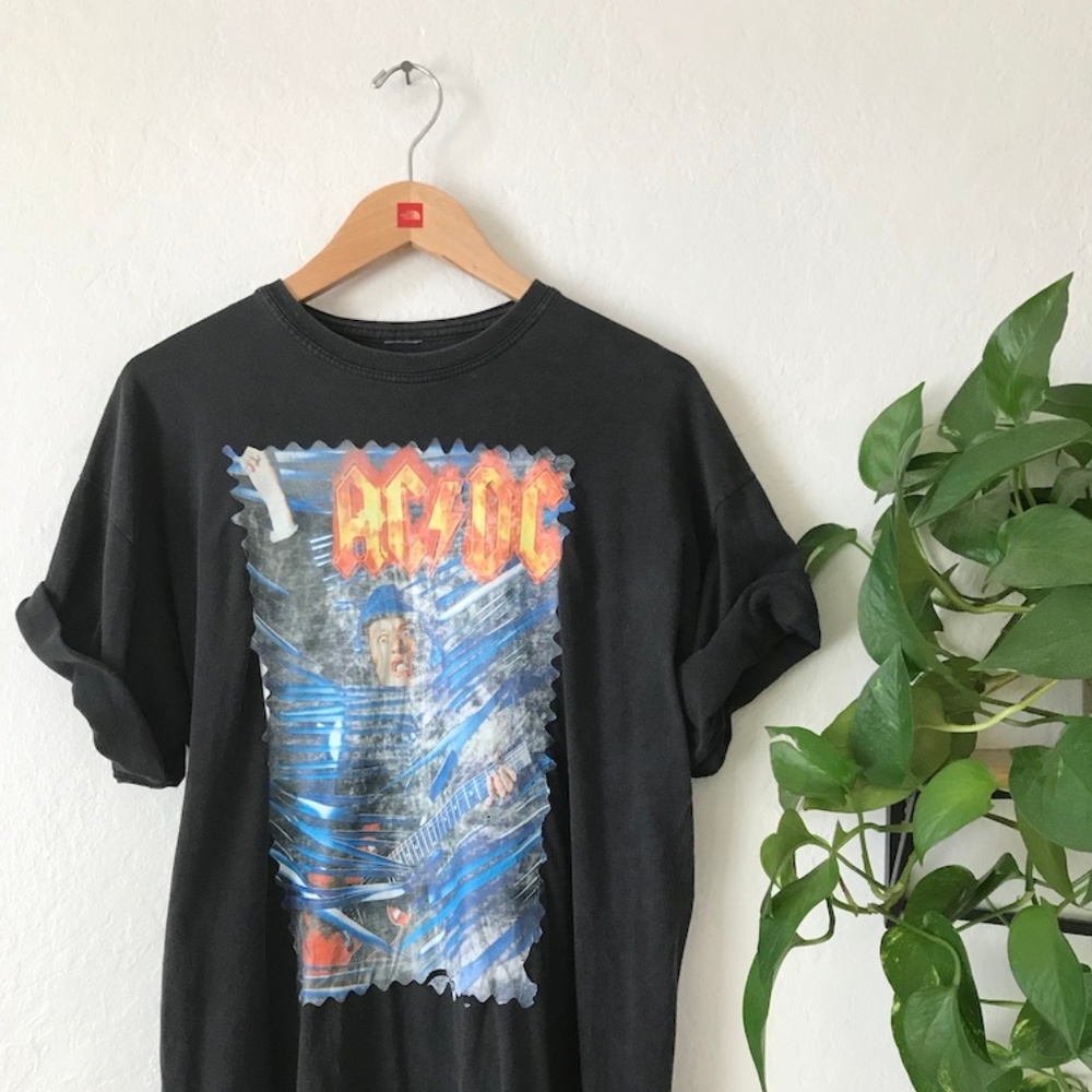 HAND DISTRESSED VINTAGE ACDC TEE